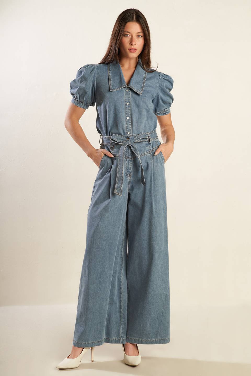 WONDERING WHY LIGHT DENIM PANTS Flying Tomato